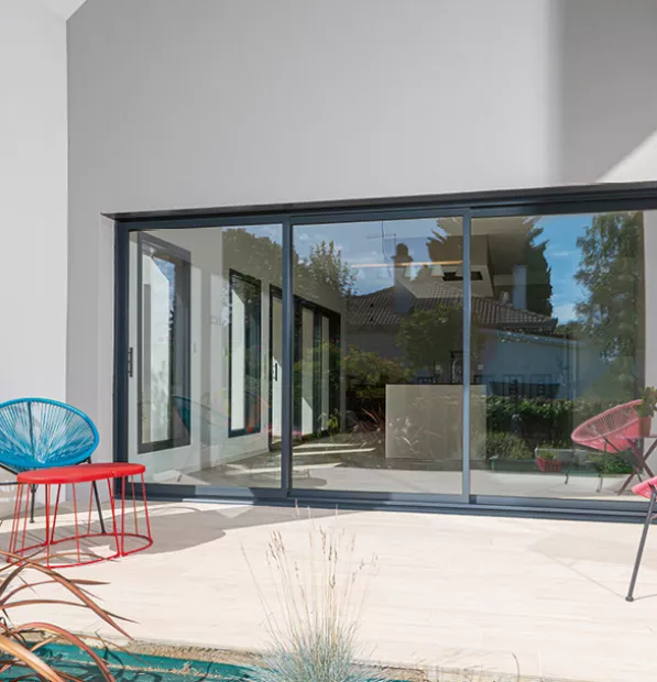 baies-coulissantes-3vantaux-aluminium-k-line