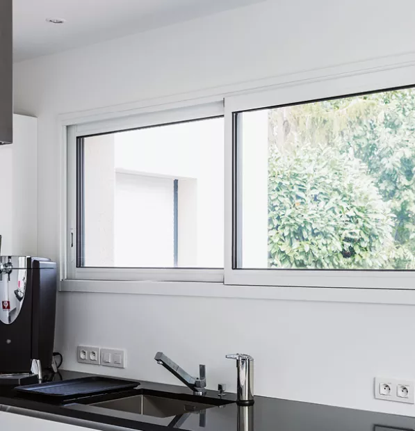 baies-coulissantes-cuisine-aluminium-k-line.