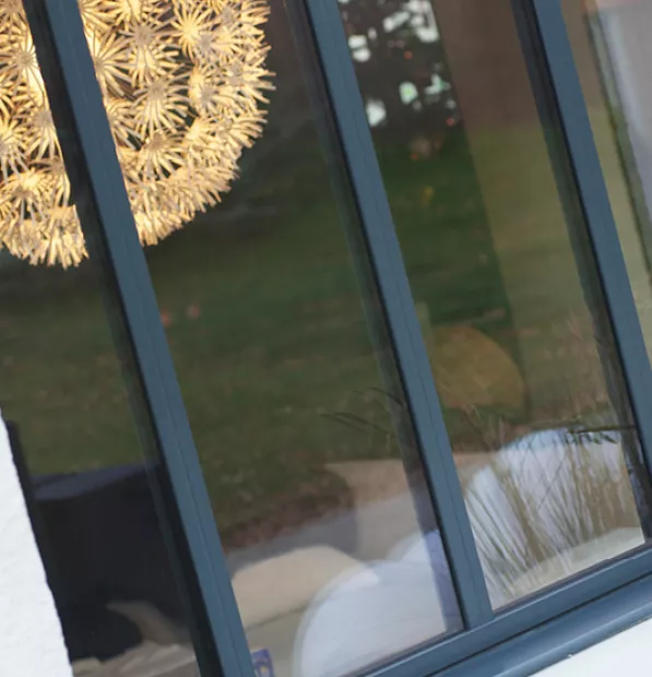 Ensemble composé en alu avec déco verrière