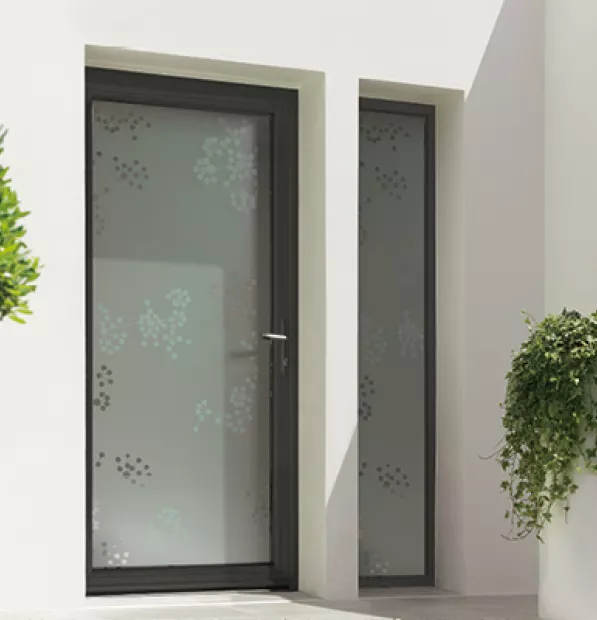 collection clarté porte d'entrée vitrée k-line