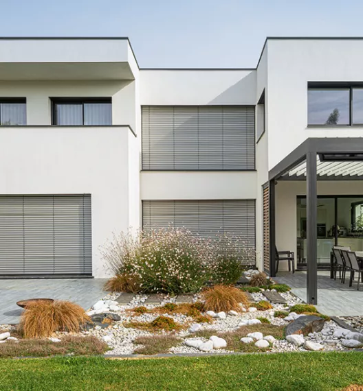 Vue extérieure brise soleil à lames